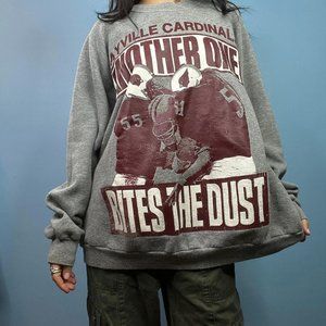 VINTAGE 90s GRAPHIC MAYVILLE CARDINALS FOOTBALL CREWNECK SWEATSHIRT